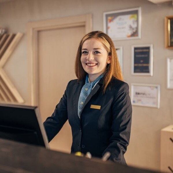 trabajar en hotel en canada